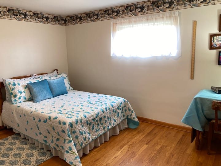 Bedroom #3 with Queen Bed