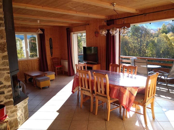 Grande Maison Sans Vis à Vis Au Coeur Du Village - Ancelle