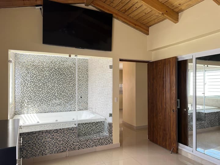 Spacious Apt W Jacuzzi In The Center Of La Romana. - La Romana