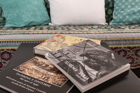 Popular Airbnb listing: MOOD54 Home boutique Downtown and panoramic view in Taormina