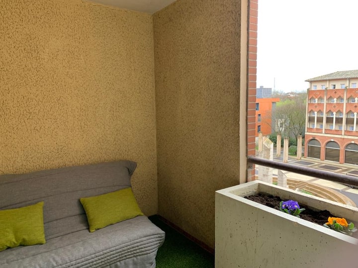 Studio cosy Jardin de Compans Apartments for Rent in Toulouse, Occitanie, France Airbnb
