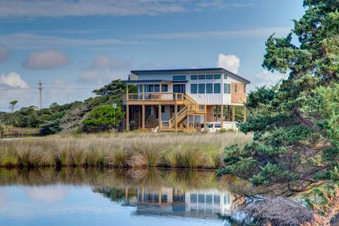 BRAND NEW ☀️WATERFRONT 🌊KAYAKS,🛶WALK TO BEACH🏖!!