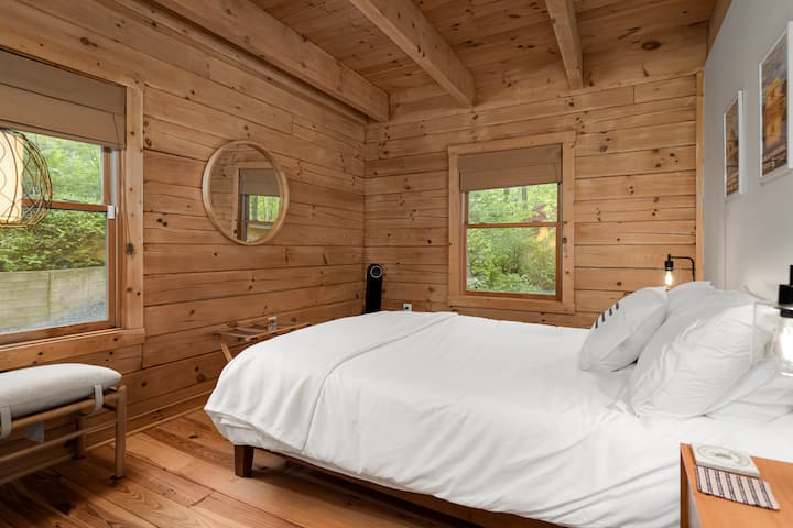 One of our four bedrooms with a queen bed. 