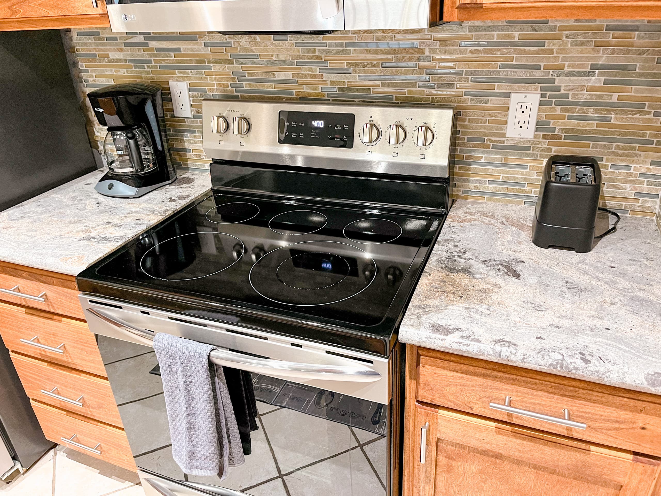 Condo in Kihei · ★4.85 · 1 bedroom · 1 bed · 1 private bath - Image 10