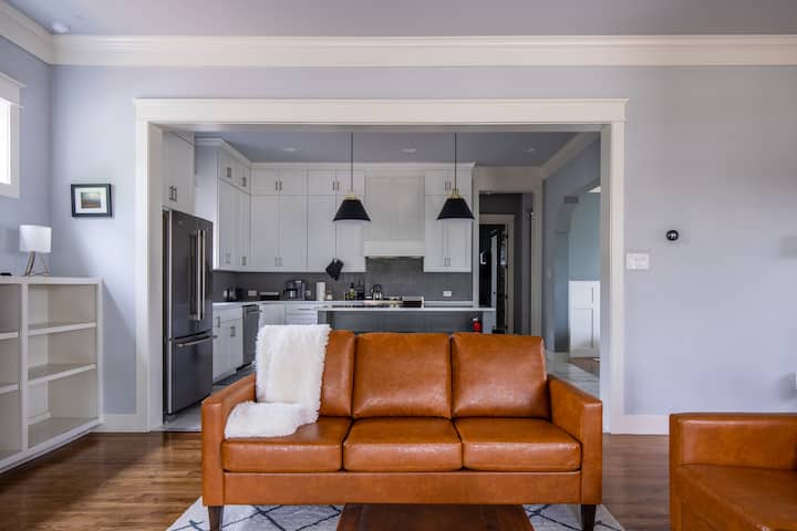 New-built 5 Bedrooms, 3.5 Baths Craftsman - San Antonio