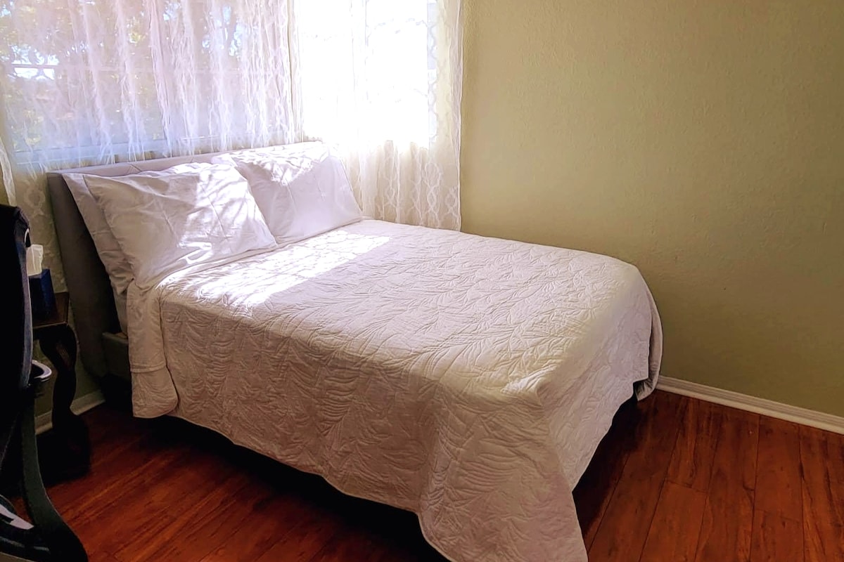 Slaapkamer #4 en kantoor