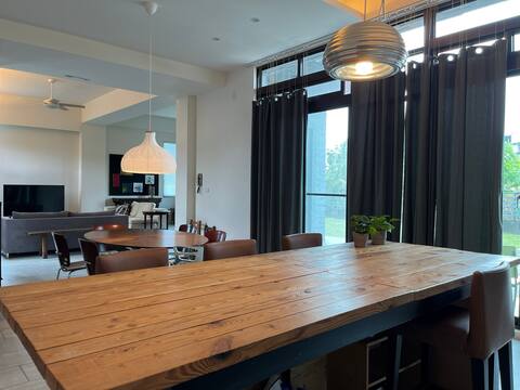 Leaf Private Villa • 6-10