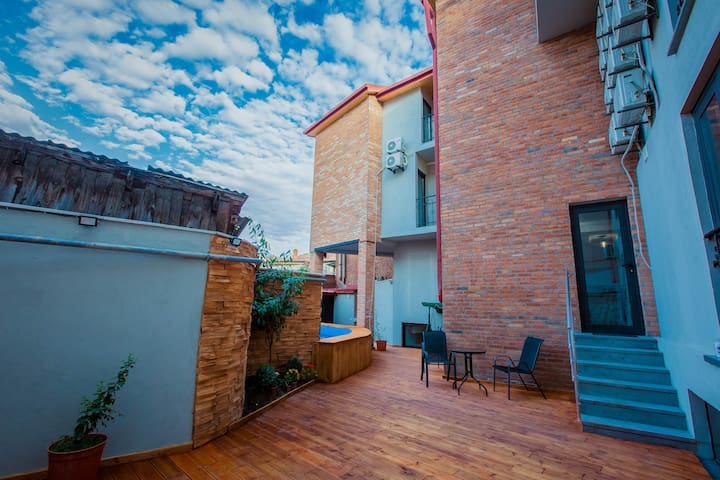 ALeksandre managed Airbnb listing 3