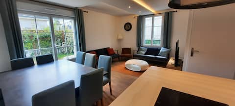 5 bedrooms closest to Disneyland