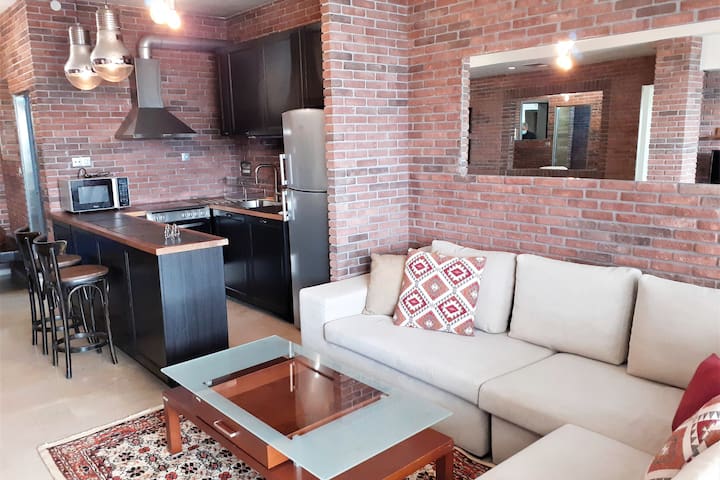 Aristotelous 2 bd apt with a wonderful view