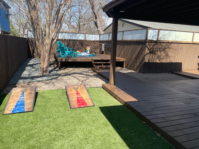 Brentwood de Maria -Cowboy Pool & Dog Friendly