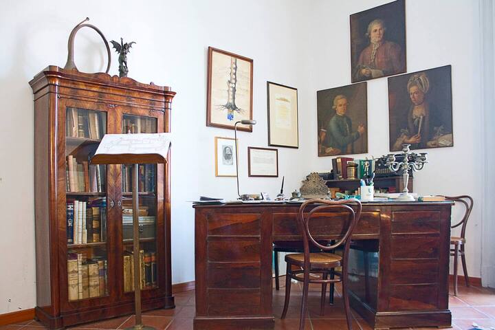 Casa nobiliare al centro storico di Napoli. gallery image 4