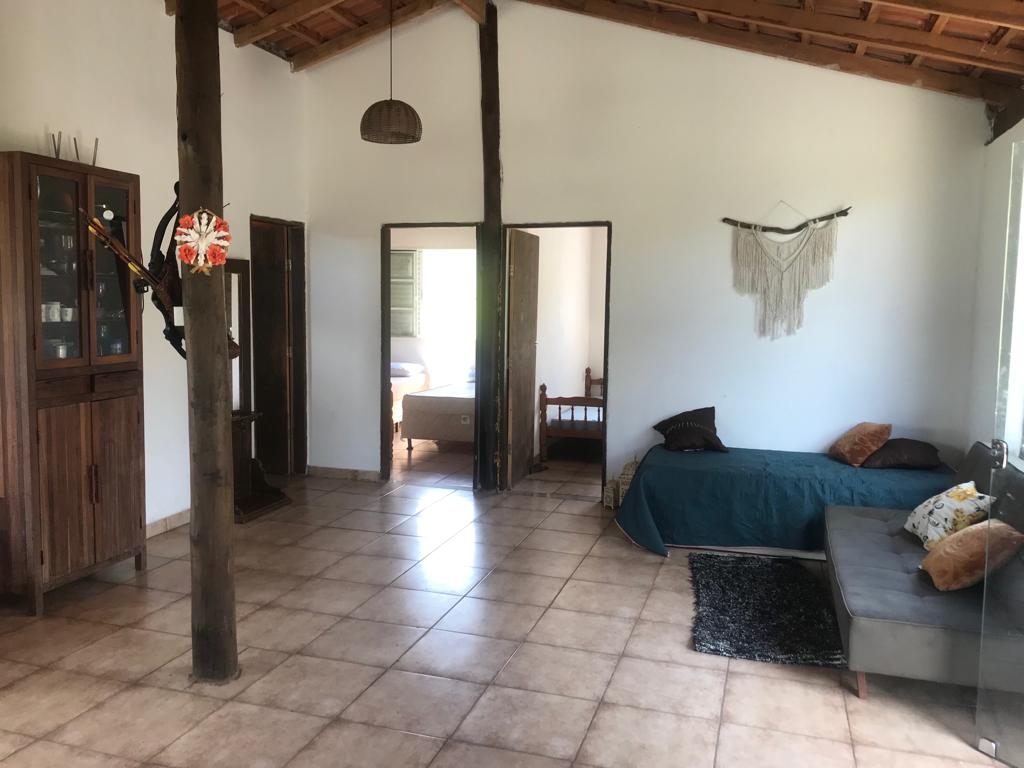 ДНЕВНА СОБА, со кревет што се извлекува има долен дел и кауч на спуштање