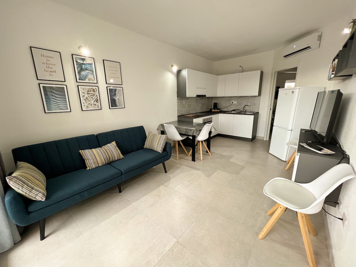 Annonce Airbnb populaire: Sunnyside apartment close to the beach à Oristano