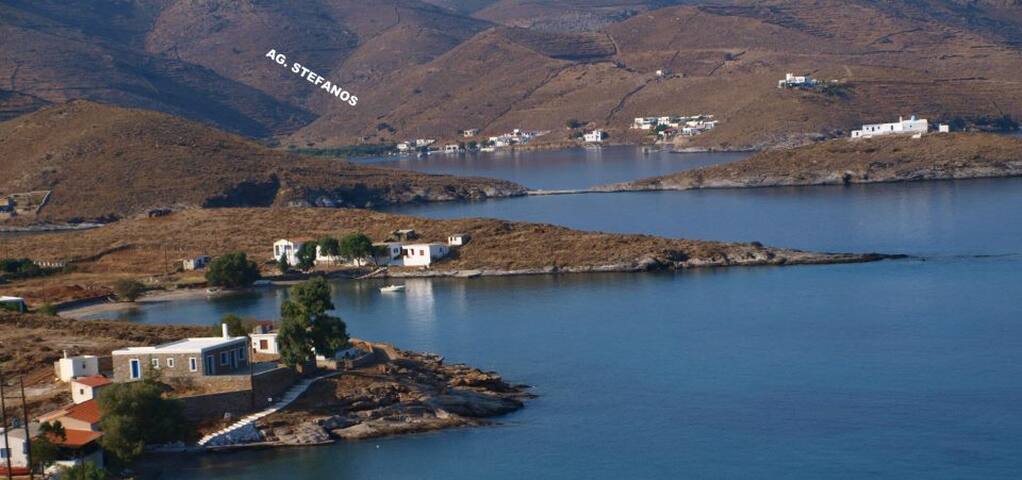 Kythnos beachfront villa with swimming pool gallery image 2