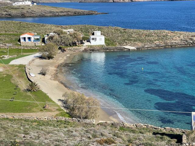 Kythnos beachfront villa with swimming pool gallery image 3