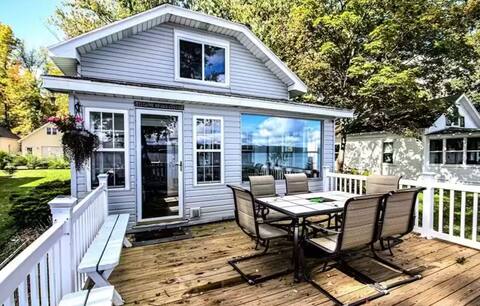 Lakeside Retreat 4BR House |Kayak Adventure