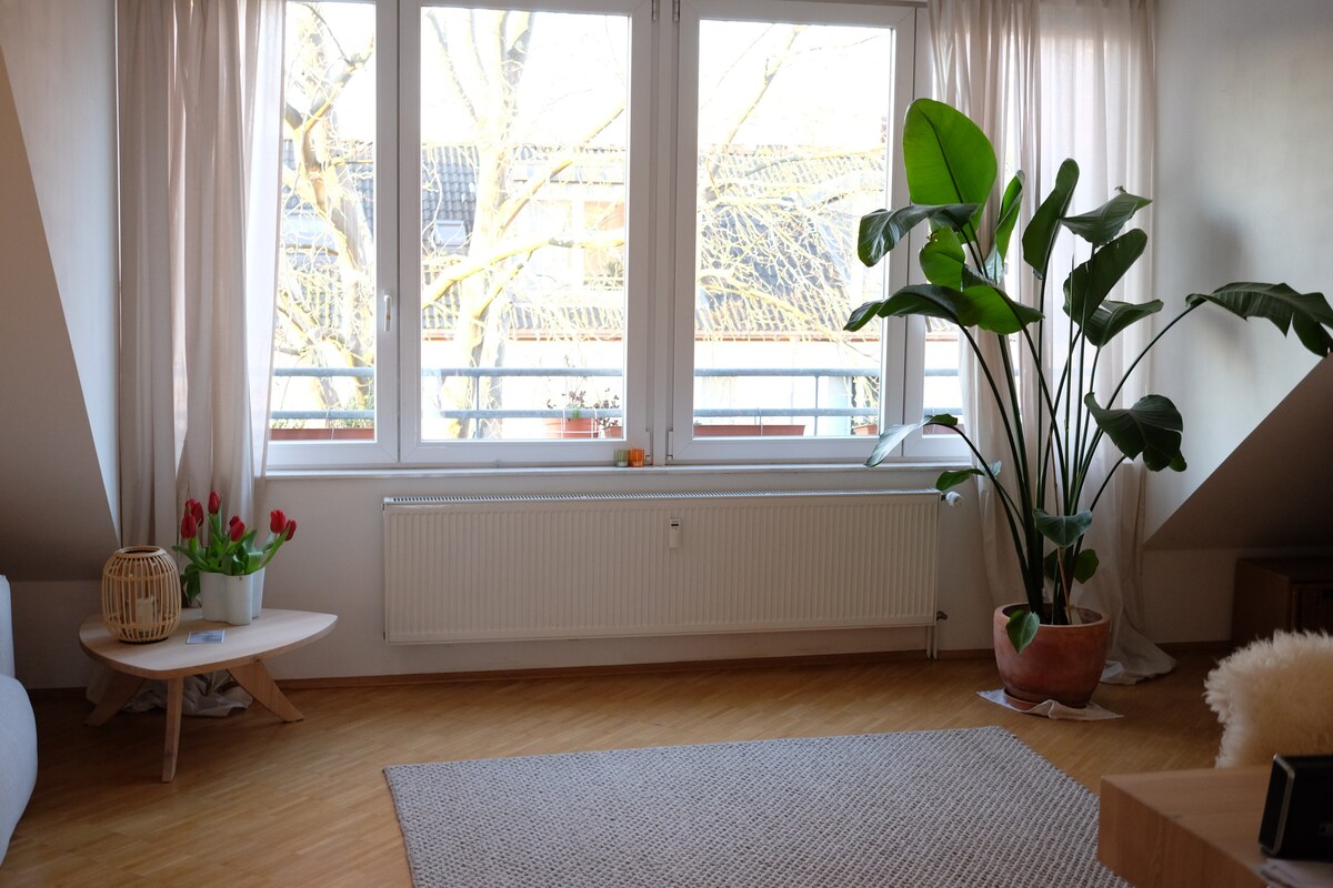 Erfolgreiche Airbnb-Immobilie: Central apartment in Nippes in Nippes