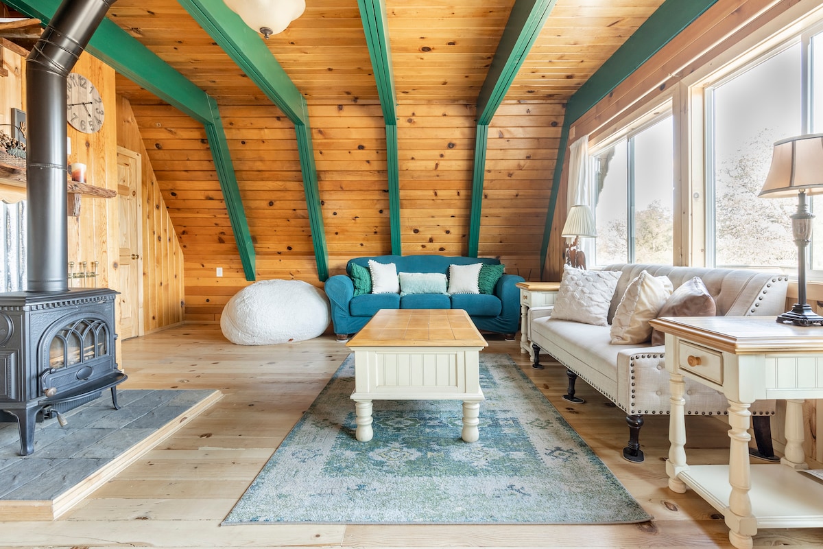 Spectacular A-Frame, Epic Views! Firepit + S'mores - Cabins for