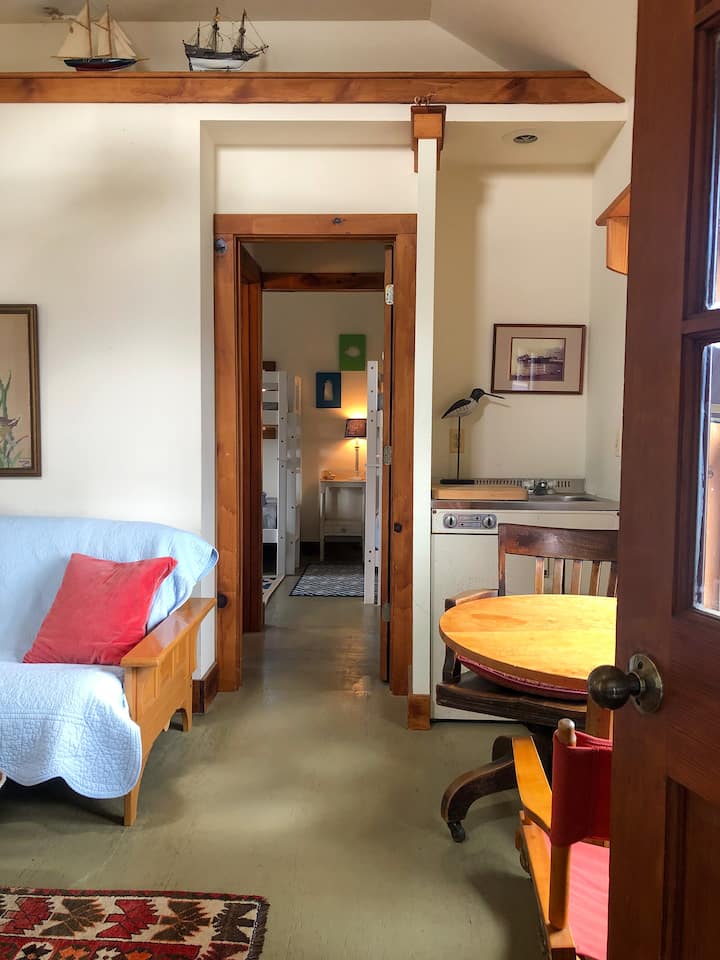 The Boathouse: Charming & Historic Waterfront Stay - Chincoteague, VA