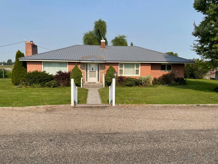Country living quiet & convenient Houses for Rent in Rigby, Idaho