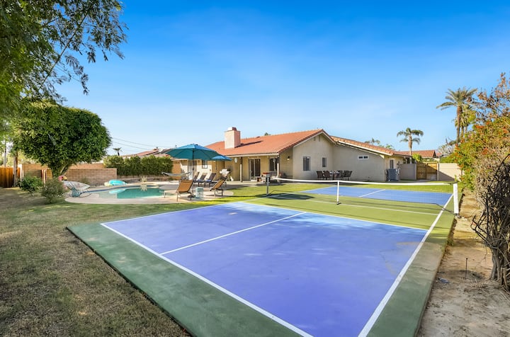 Cheerful Pickleball Villa with Pool & Spa