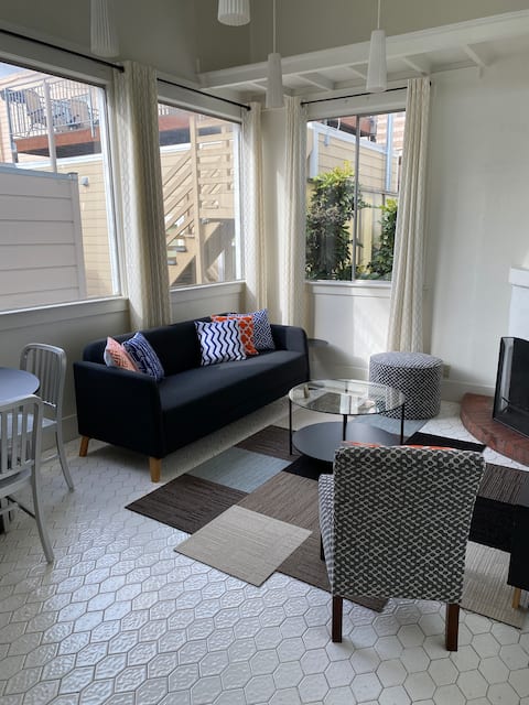 Top Airbnb: Unique CHARM and Unexpected CONVENIENCE in Nob Hill