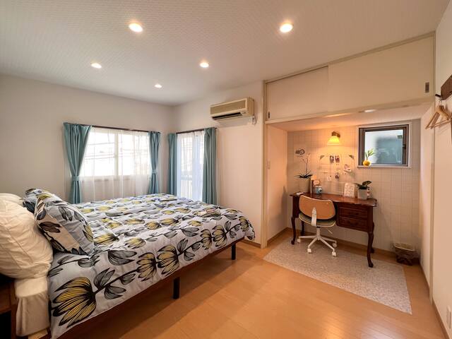 Neko Neko Inn – cat themed home in Shibuya gallery image 5