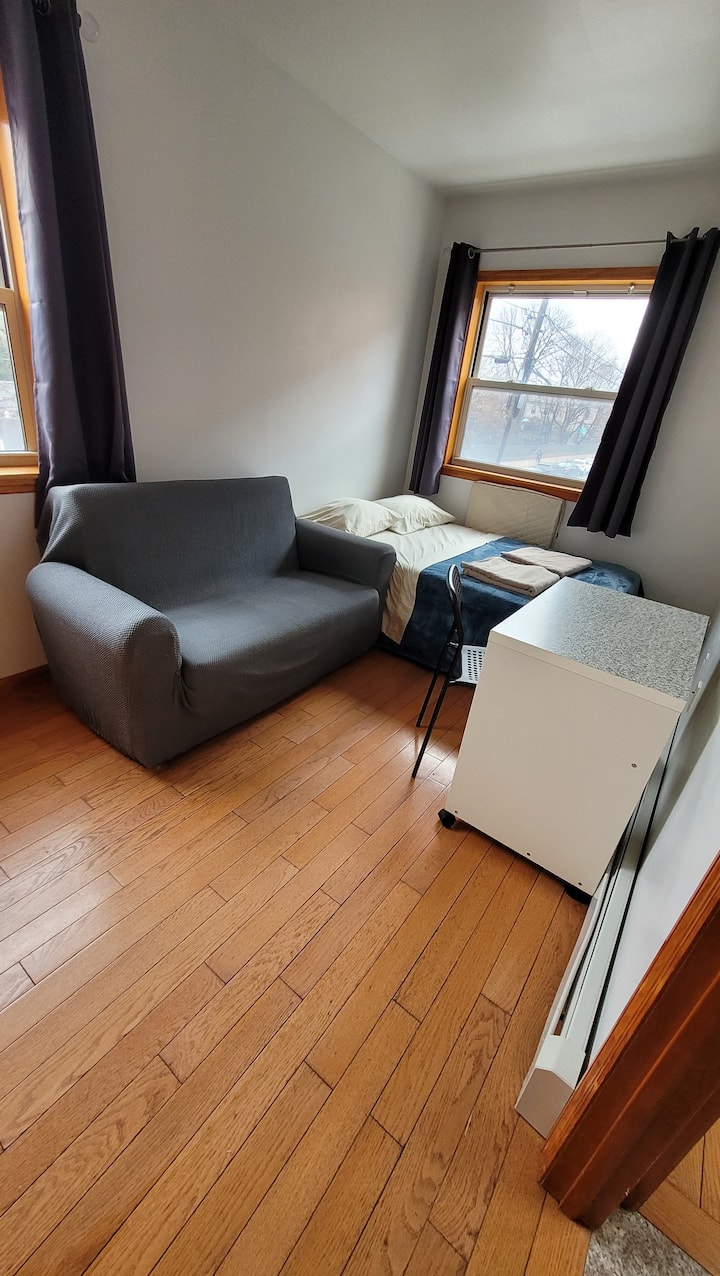 cozy room in convenient location Bed and breakfasts for Rent in