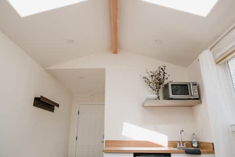 Top Airbnb: Modern, Downtown Guesthouse- Walk Everywhere! in Grass Valley