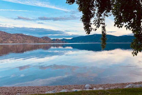 A Stone's Throw -   stylish suite by Lake Okanagan