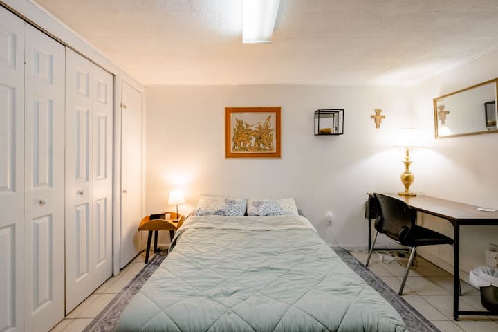 Relaxing Getaway — finished basement room, walk-out, shared bath