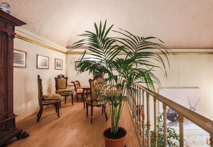 The Slowcoach – Comfort in the Heart of Florence gallery image 4