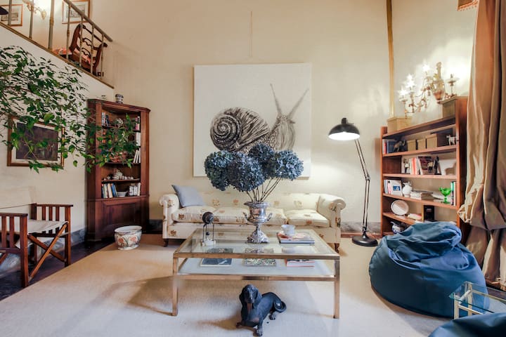 The Slowcoach – Comfort in the Heart of Florence