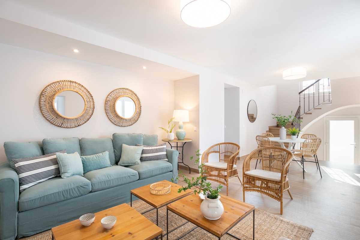 Successful Airbnb property: NEW Apartment Incredible Terrace PEDREGALEJO BEACH in Pedregalejo