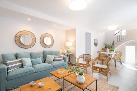 Successful Airbnb property: NEW Apartment Incredible Terrace PEDREGALEJO BEACH in Pedregalejo