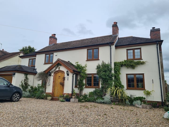 Redditch Holiday Rentals & Homes England, United Kingdom Airbnb