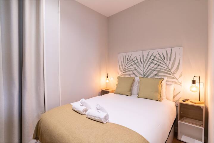 Modern 2 Bedroom Apartment near El Retiro Park gallery image 2