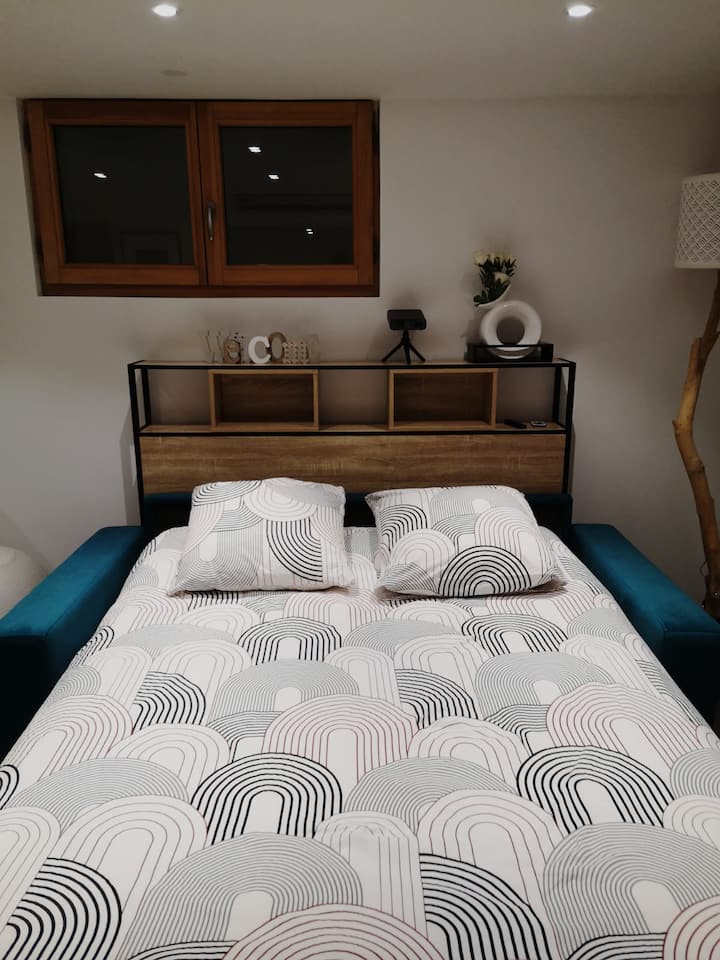 第二张双人床140厘米x180厘米。