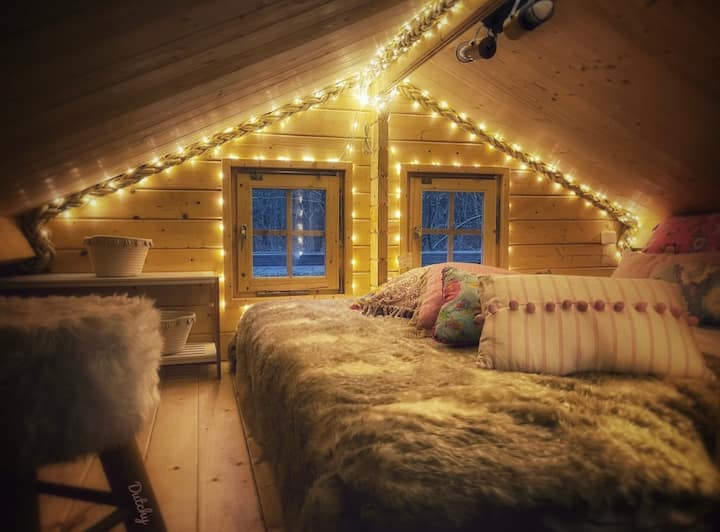 العلية ذات الإطلالات على الغابة! ستكون هناك...