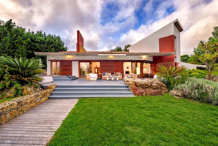 House in Sintra surroundings with pool