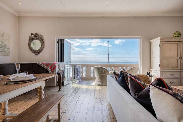 The Dalebrook 1 sea-side apartment, chic elegance