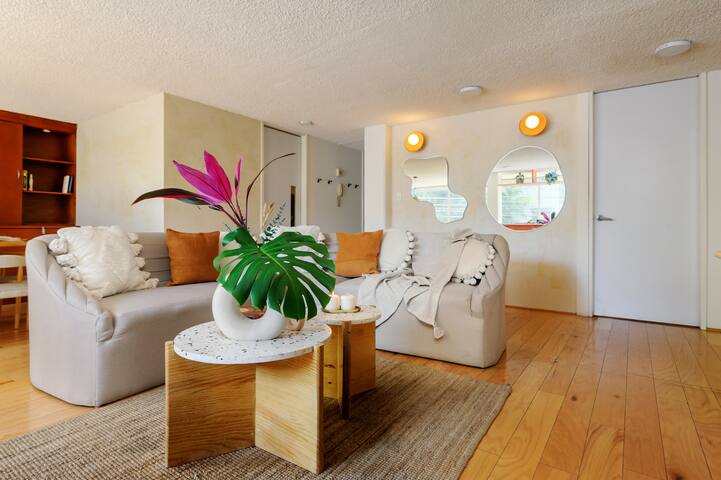 Classy Stay with Private Patio, Near the Parks gallery image 2