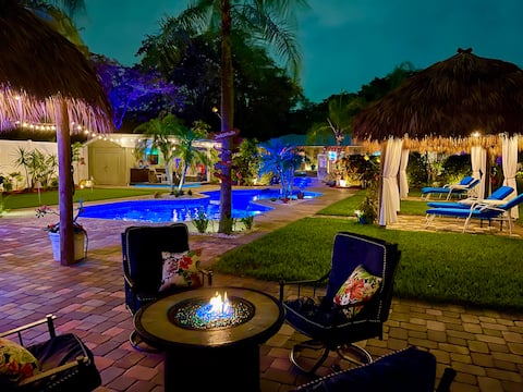 PRIVATE 1 ACRE RETREAT 5 BD, 4 BA, Pool, Mini Golf