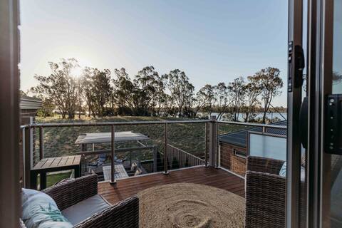 “Eureka” Come relax at idyllic Lake Nagambie