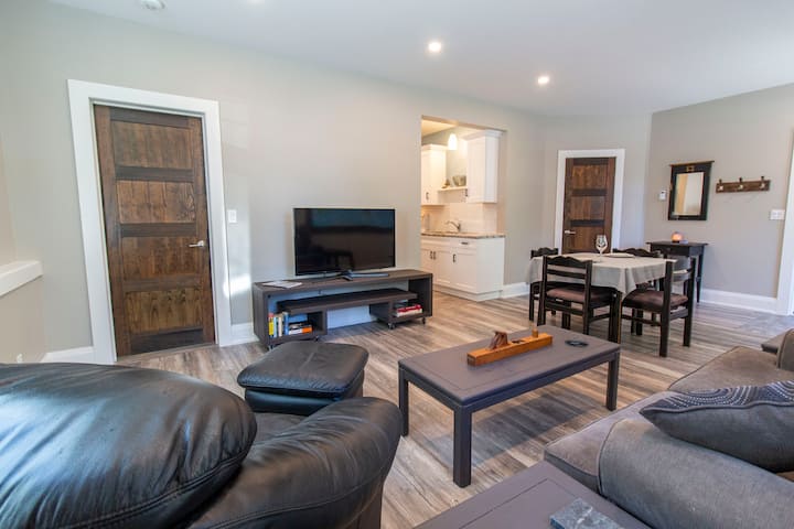 Isabella Place Is A Spacious 1 Bedroom Apartment - Parry Sound