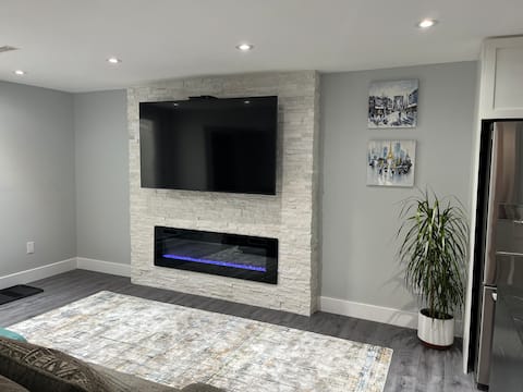Successful Airbnb property: Basement Suite in Cambridge in Waterloo