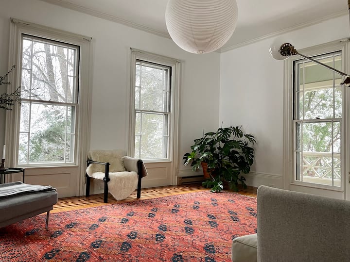 Stay In Robert Frost's Beautiful House - Northampton, MA