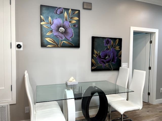 Lovely 2 Bedroom+2 Bath Stay in DT SF/South Beach