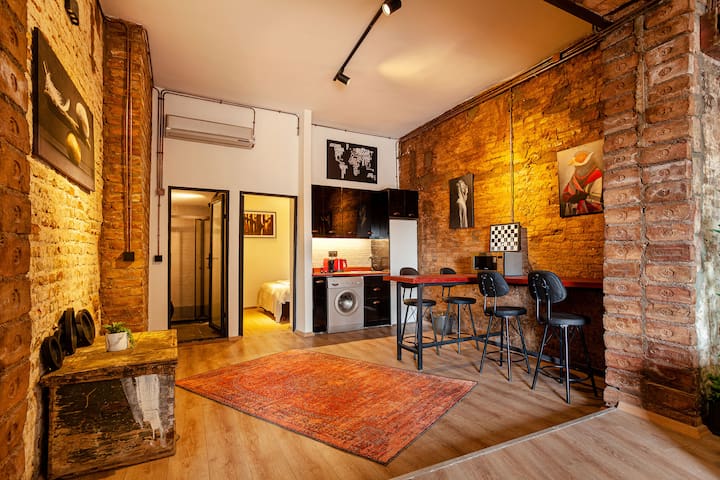 Duplex Flat 8ppl Prv. 2BA Terrace & Garden-Galata gallery image 5